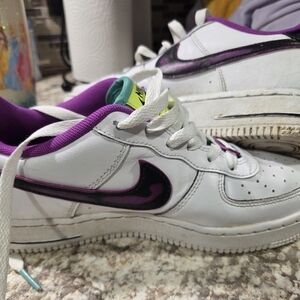 Kids White and Purple Nike Sneakers